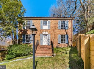 2818 N Glade St NW, Washington, DC