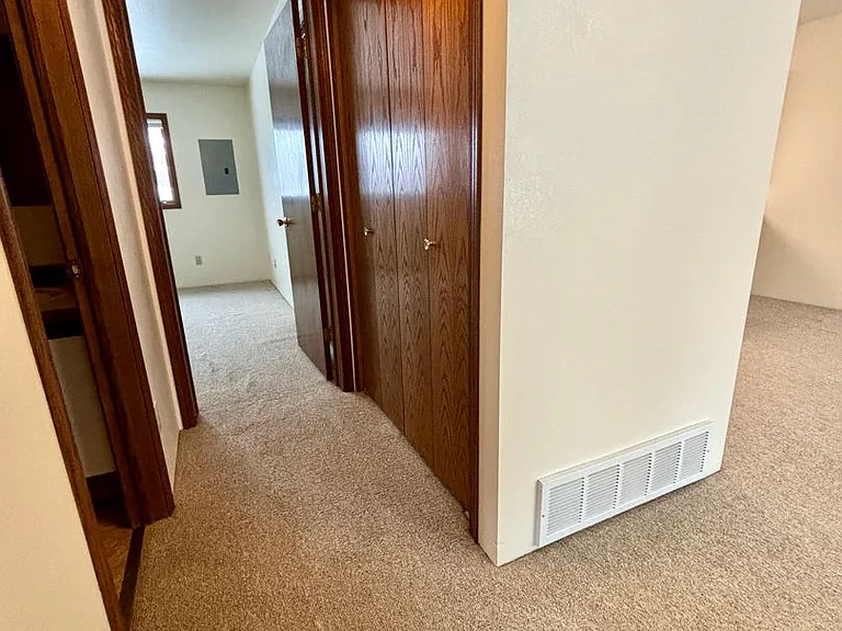 913 N. Park Ave — Photo 14