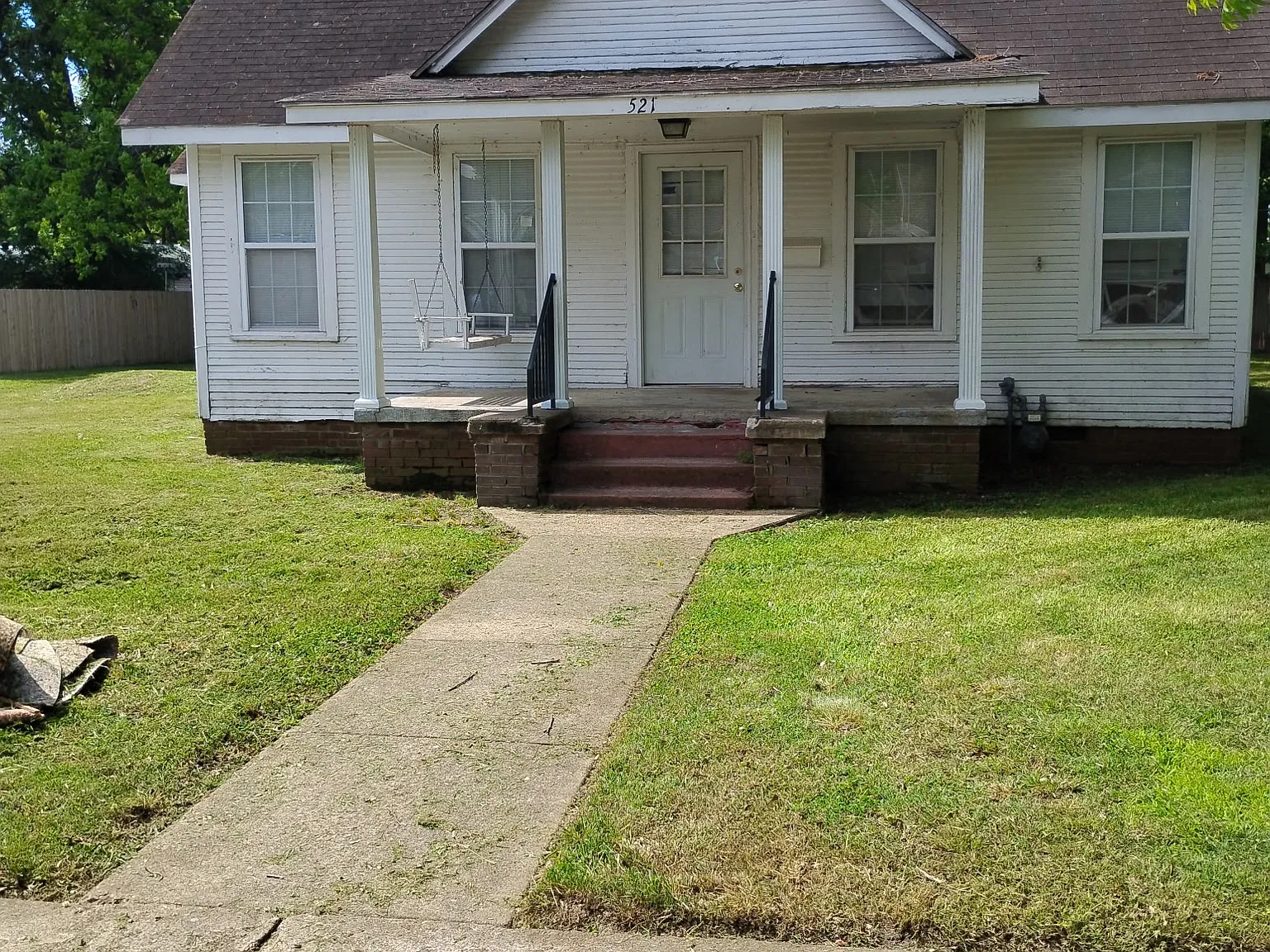 3 bed, 1356 sqft, $1,350 — Photo 1