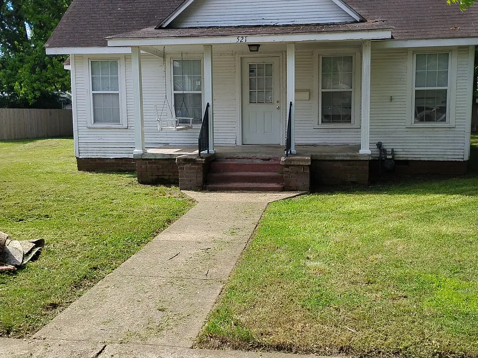 521 W Hale Ave