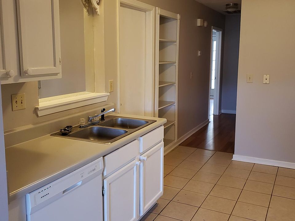 1st image of 701A Bay Park Dr