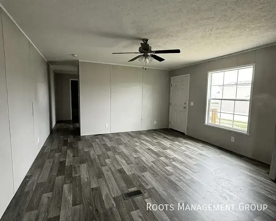 3 Bed 2 Bath Home Available for Lease at Countryside Estates KS - Apply Now! — Photo 3