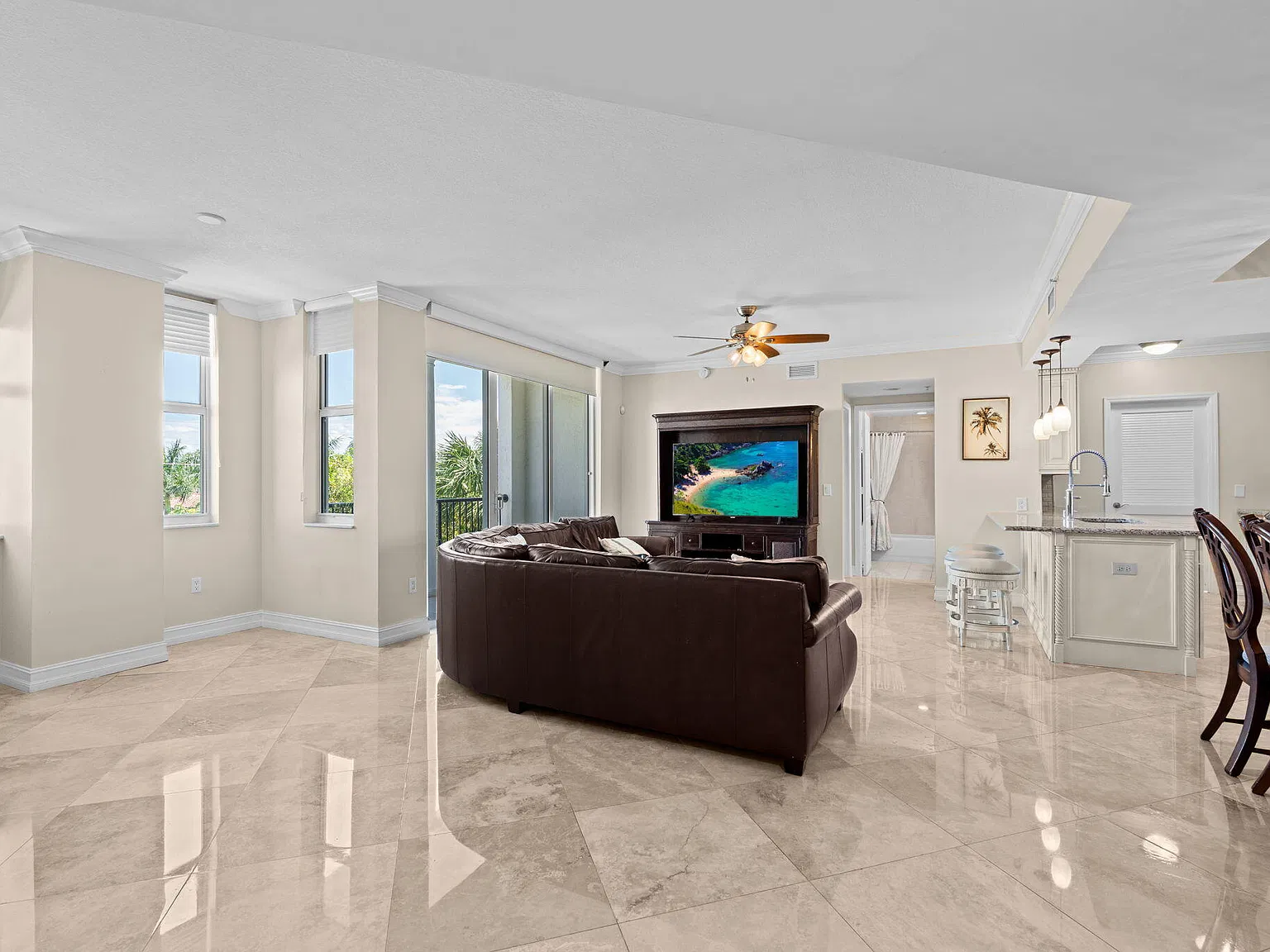 2 bed, 2.0 bath, 1595 sqft, $5,200 — Photo 4