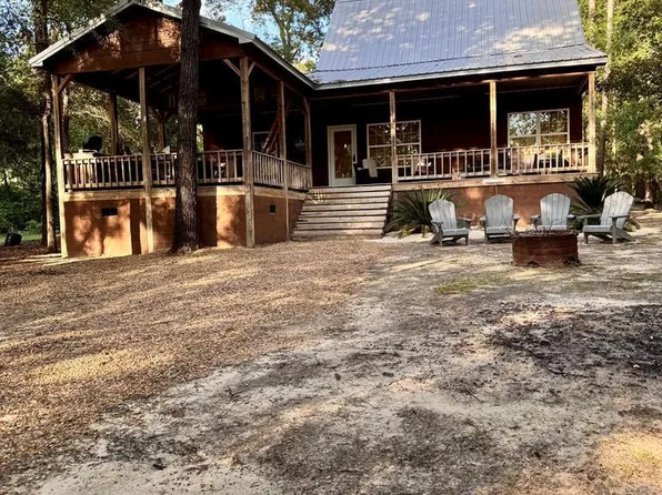 61 Estate Dr, Fort Gaines, GA 39851