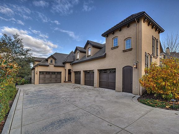 4th image of 3961 Errante Dr