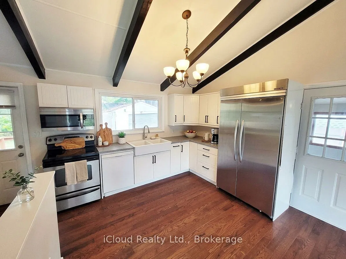 2 bed, $2,520 — Photo 2