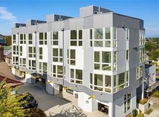 816 N 47th St, Seattle, WA 98103