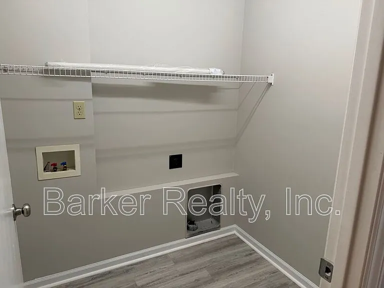 12019 Holmes Hollow Rd — Photo 21
