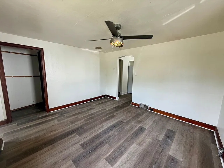 1314 W Thomas St — Photo 5