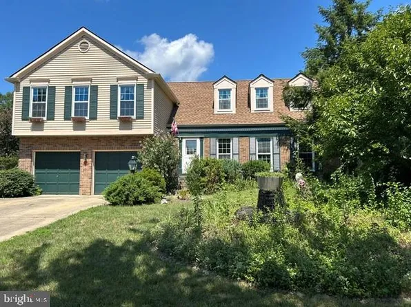 236 Autumn Chase Dr, Annapolis, MD 21401