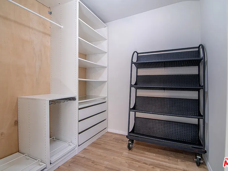 1159 S Hayworth Ave #1/2 — Photo 18
