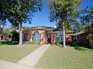 1518 High Pointe Ln, Cedar Hill, TX 75104