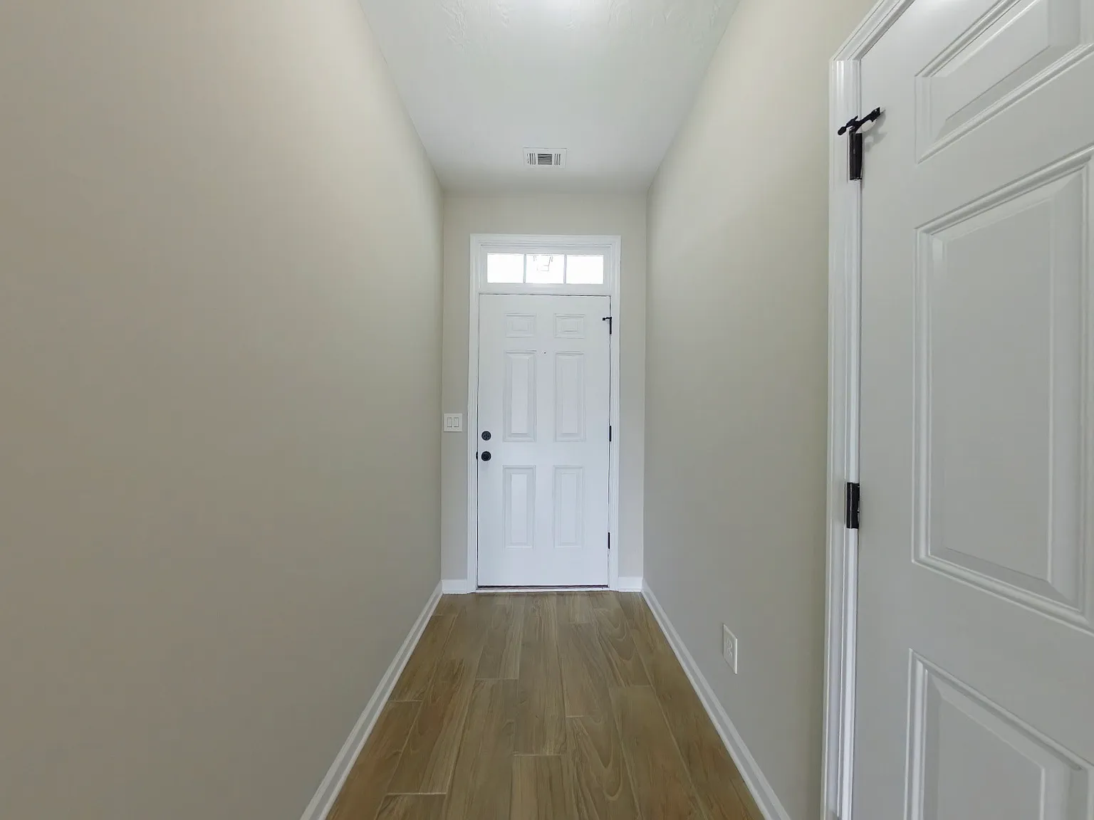 3 bed, 1551 sqft, $1,800 — Photo 2