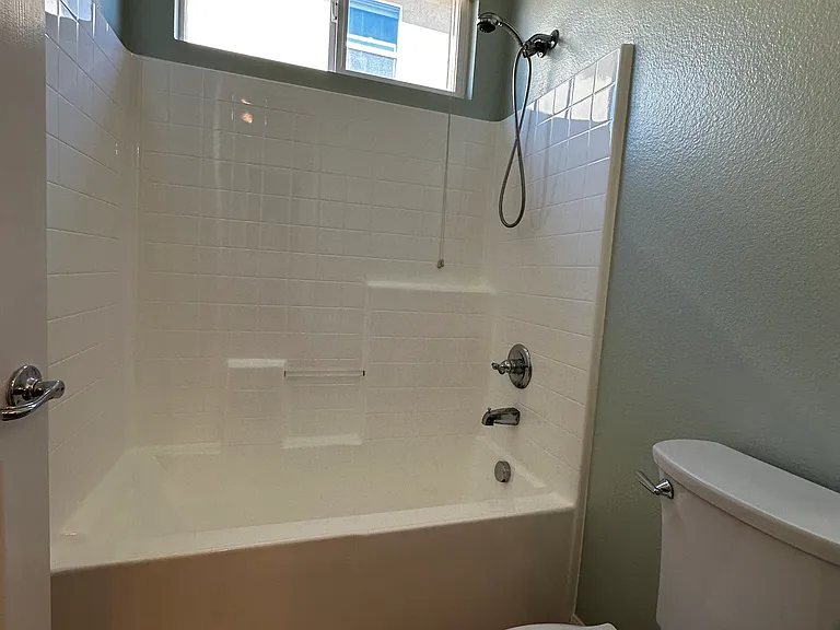 Emerald Ave — Photo 34