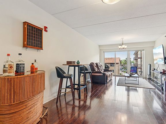 3rd image of 9864 Leland Ave Unit 313