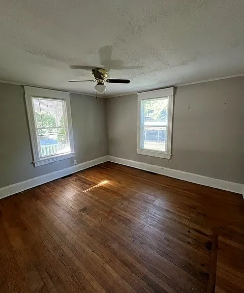 405 Summit Dr — Photo 5