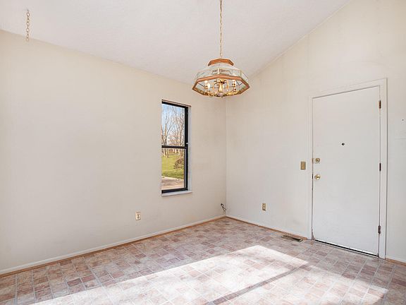 5th image of 1001 Stillwater Ct