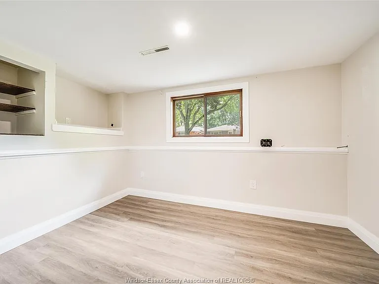 7105 Isabelle Ct — Photo 8