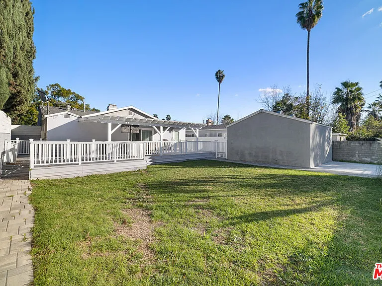 5439 Carpenter Ave — Photo 28