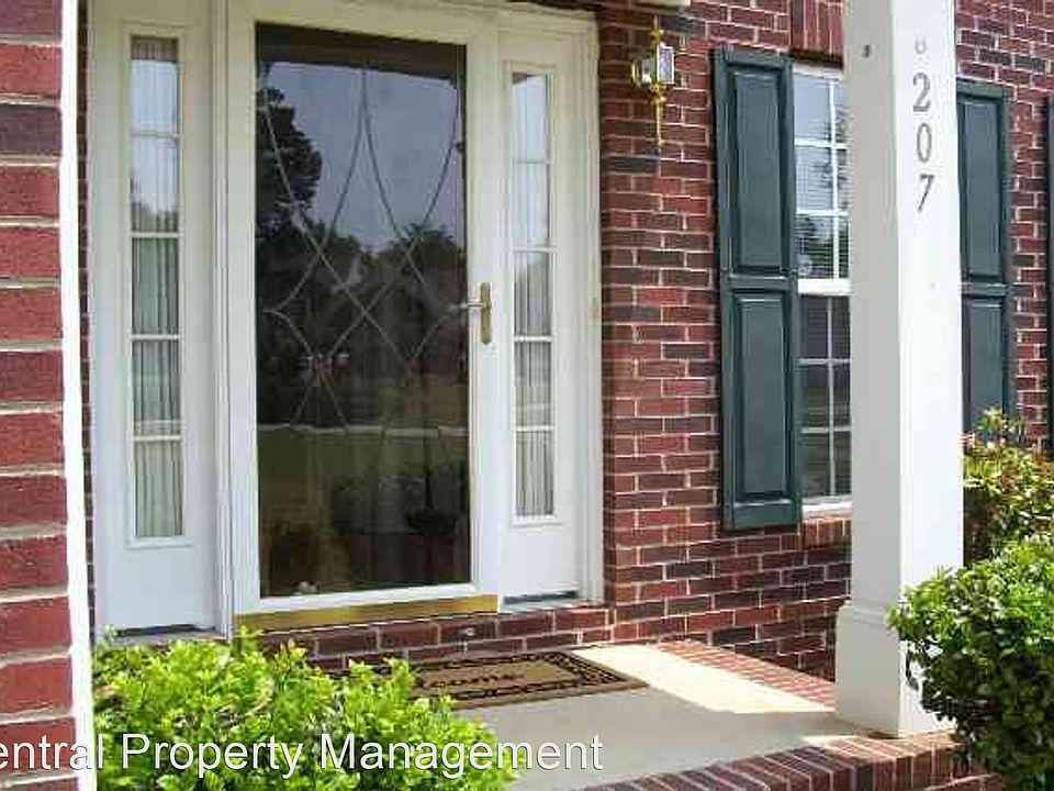 2nd image of 207 Moncton Pl