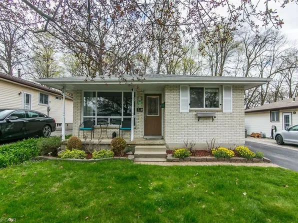 34 Blackhorne Cres, Kitchener, ON N2E 1T1