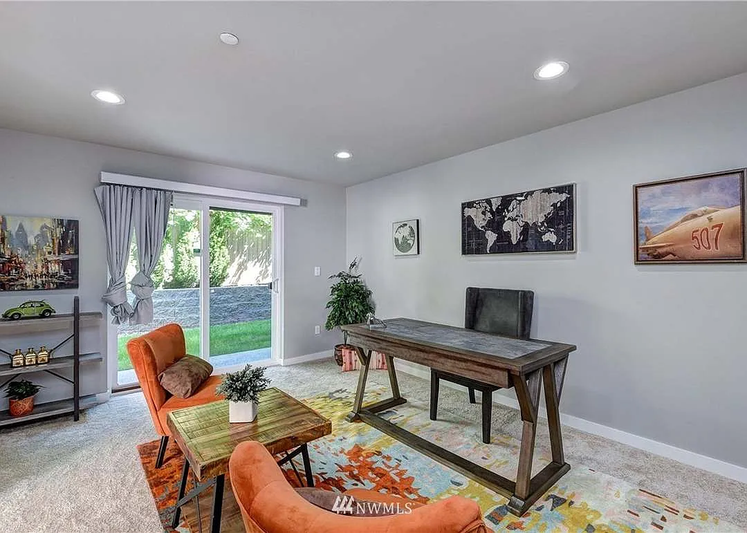 Building Photo - 14913 48th Ave W #D-1