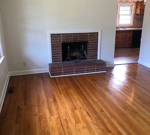 3rd image of 4515 Westover Dr