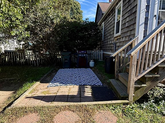 Patio/grill area