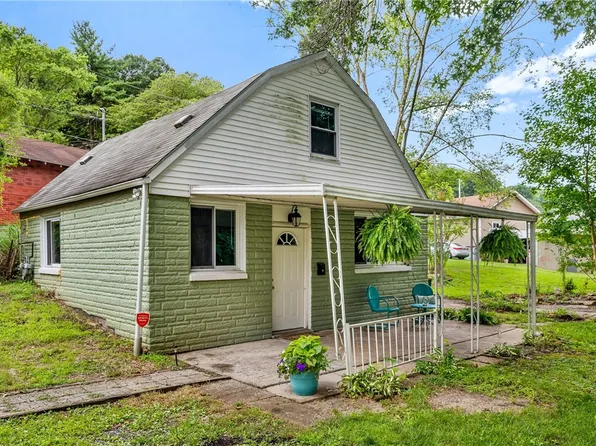 104 1/2 Republic Ave, Indianola, PA 15051