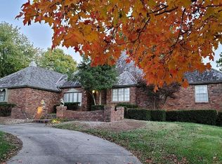 1307 W 112th Ter, Kansas City, MO 64114