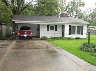 408 E 9th St, Stuttgart, AR 72160