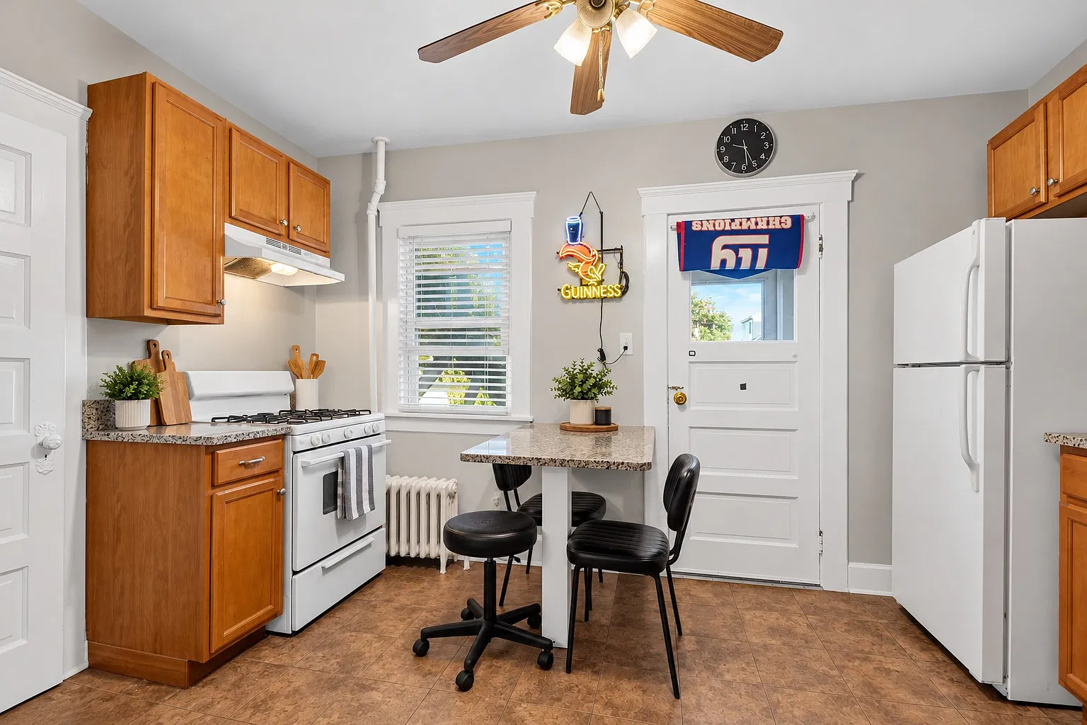 2 bed, $2,495 — Photo 3