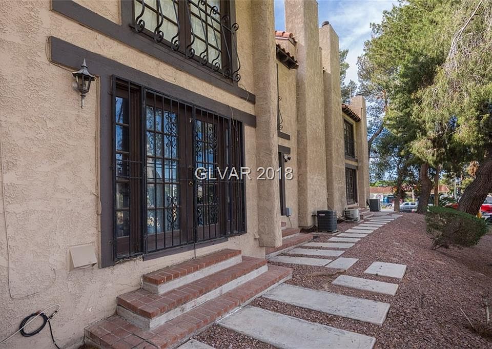 1st image of 4922 Calle Del Oya