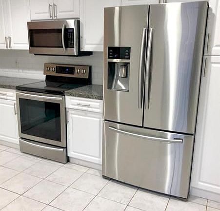 2nd image of 1443 Veracruz Ln