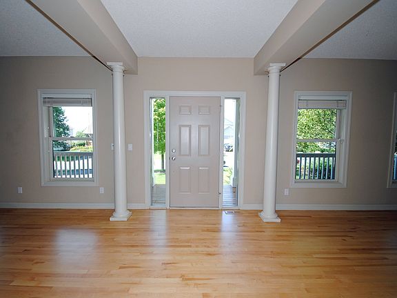 4th image of 6590 Clearwater Creek Dr