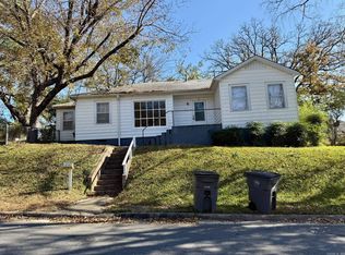 215 7th St, Hot Springs, AR 71913