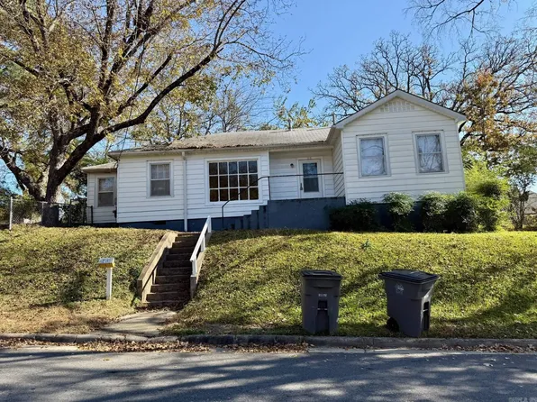 215 7th St, Hot Springs, AR 71913