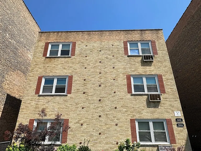 1642-44 W Morse Ave — Photo 1
