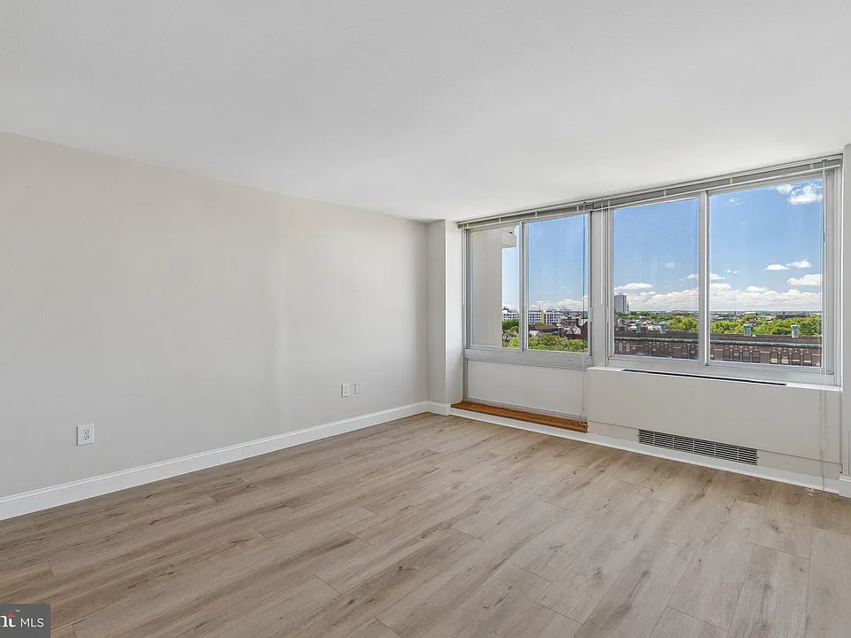 604 S Washington Sq #36-913