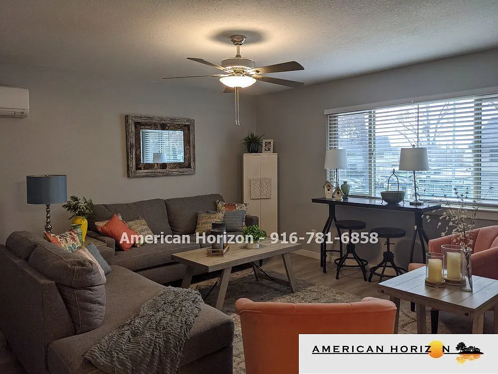 2 bed, 800 sqft, $1,695 — Photo 3