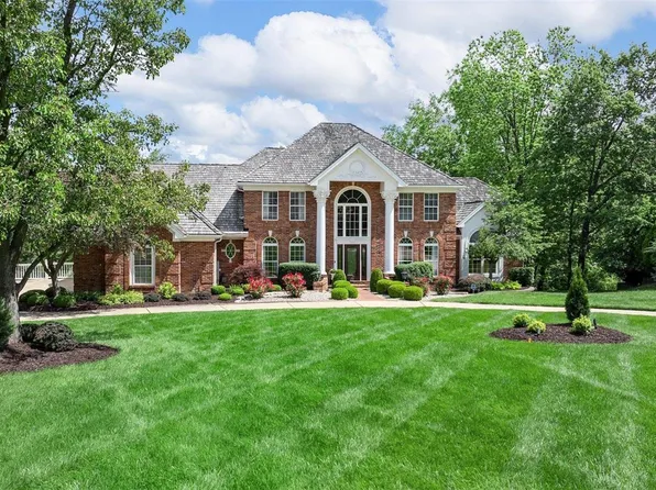 2226 Whitney Pointe Dr, Chesterfield, MO 63005