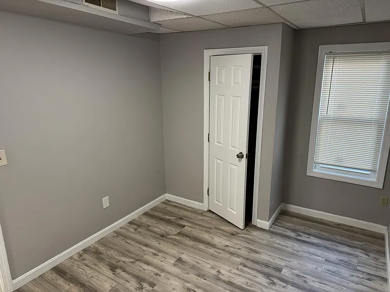 30-32 Margin St #2 — Photo 9