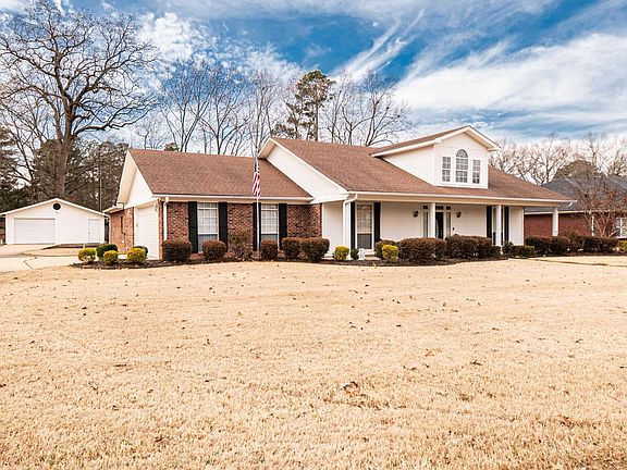 2nd image of 420 Rebecca Cir