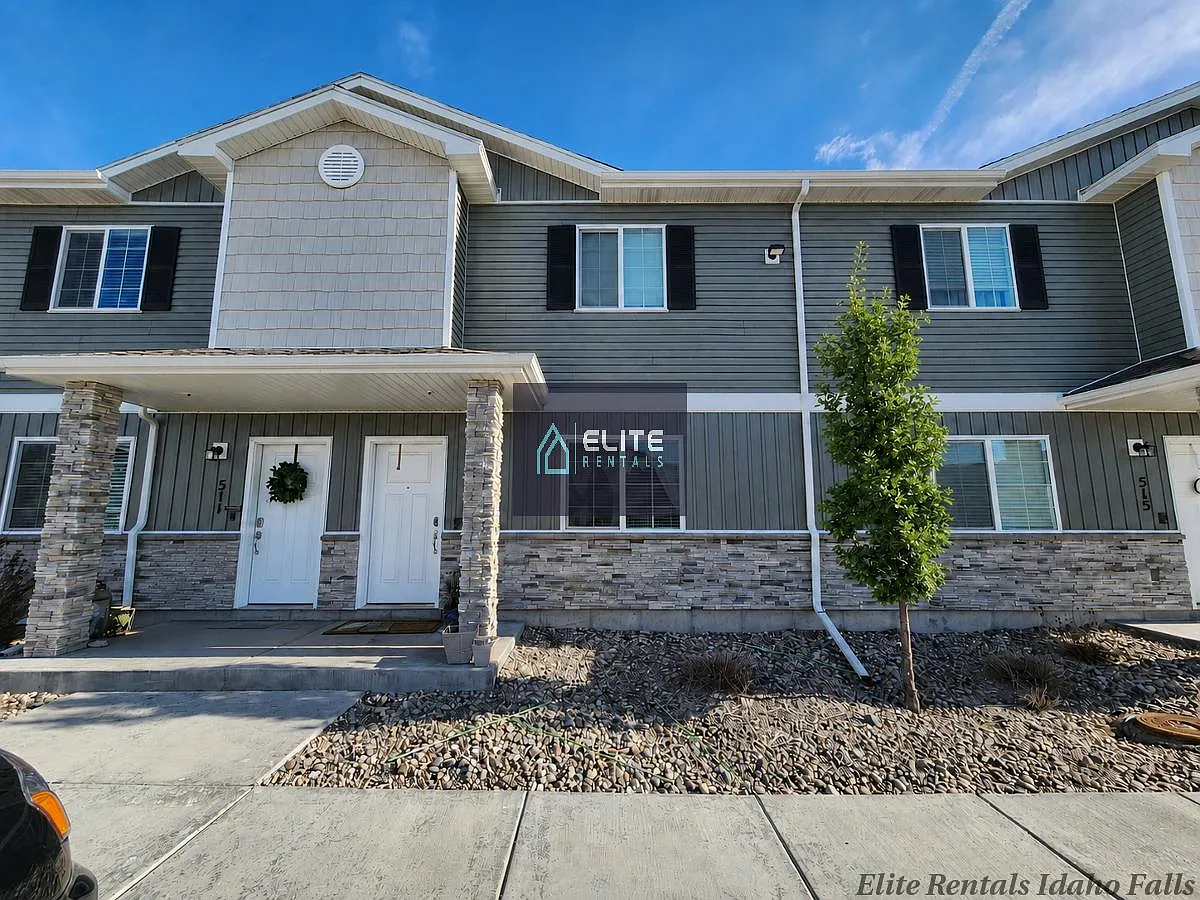 3 bed, 2.0 bath, 1451 sqft, $1,550 — Photo 2