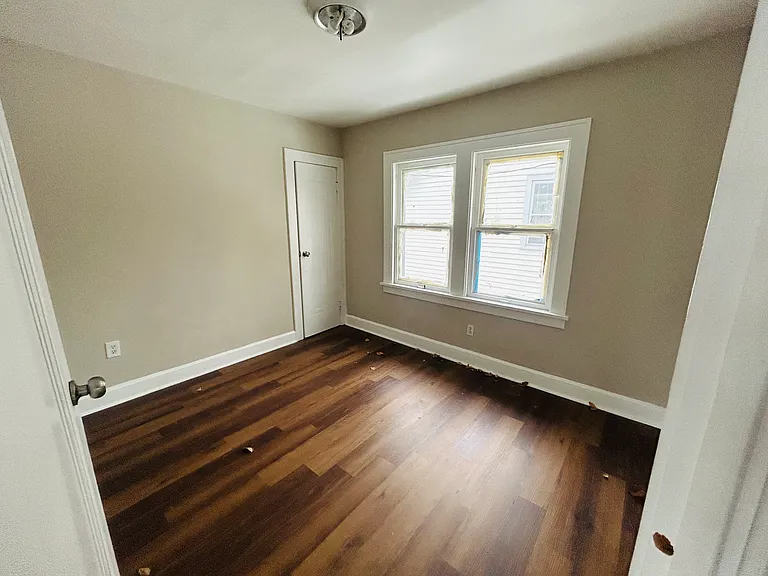 3266 E 140th St #1 — Photo 10