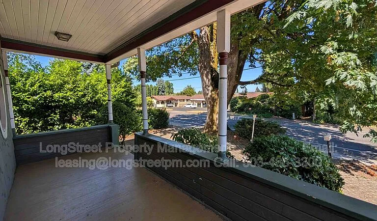 622 NW 29th St — Photo 6