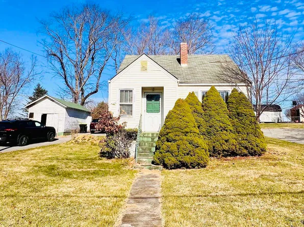 1053 Macgill St, Pulaski, VA 24301