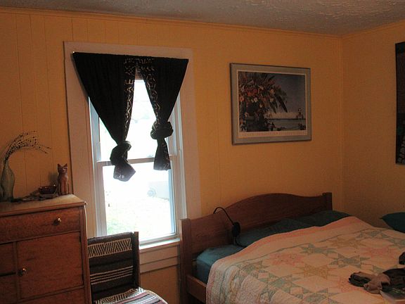 4th image of 869 E Miller Dr