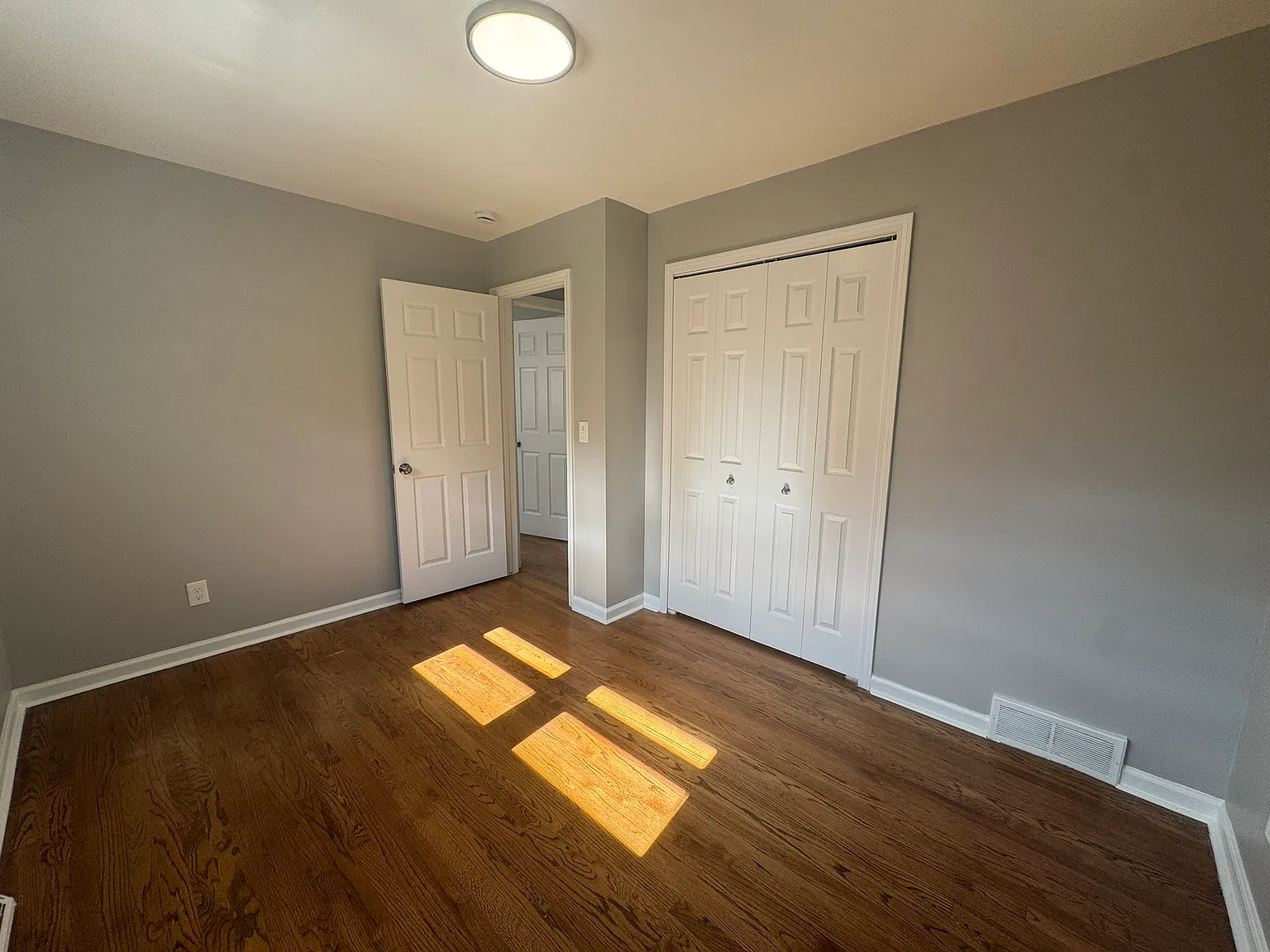 1900 West Jefferson Avenue - 1 — Photo 2