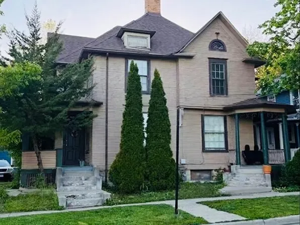 (undisclosed Address), Elgin, IL 60120